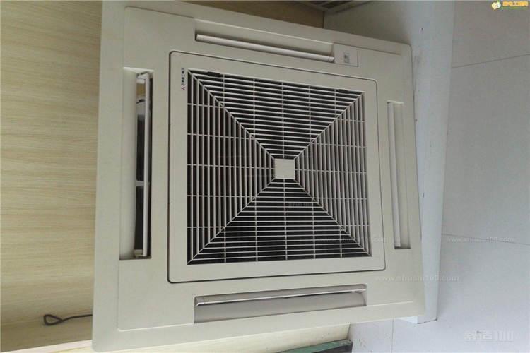 中央空調(diào)室內(nèi)機分別有一個送風(fēng)口和一個回風(fēng)口，可以保持±1℃的恒溫狀態(tài)，氣流循環(huán)更合理，室內(nèi)各個角落溫度更均勻